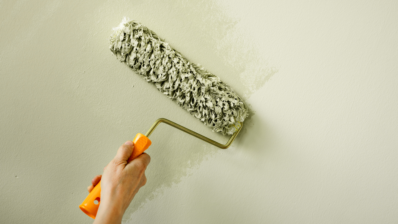 Learn why October is perfect for painting touch-ups. From interiors to exteriors, discover how Oregon homeowners refresh spaces before the year ends.